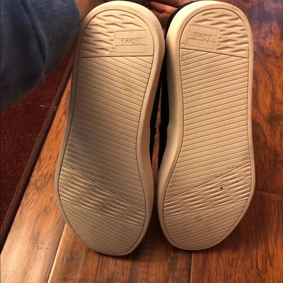 Men’s Toms shoes - Picture 3 of 5